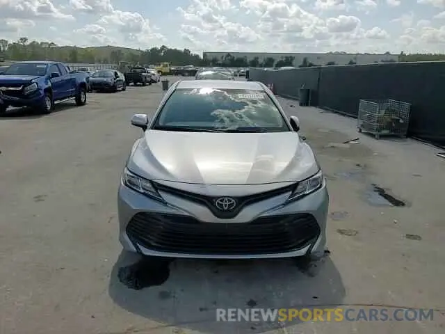 14 Photograph of a damaged car 4T1C11AK3LU924666 TOYOTA CAMRY 2020