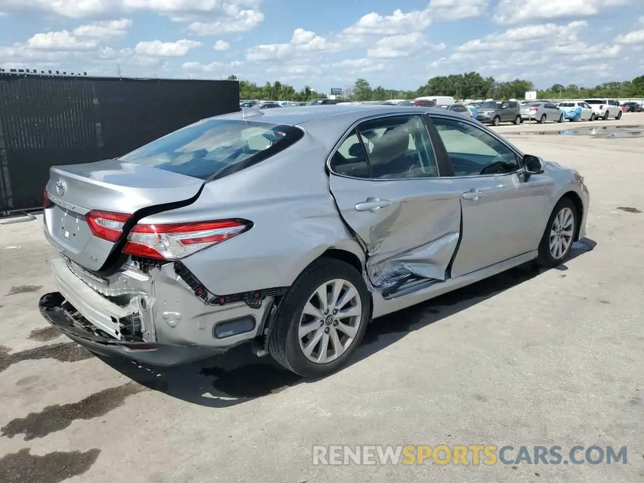 3 Photograph of a damaged car 4T1C11AK3LU924666 TOYOTA CAMRY 2020