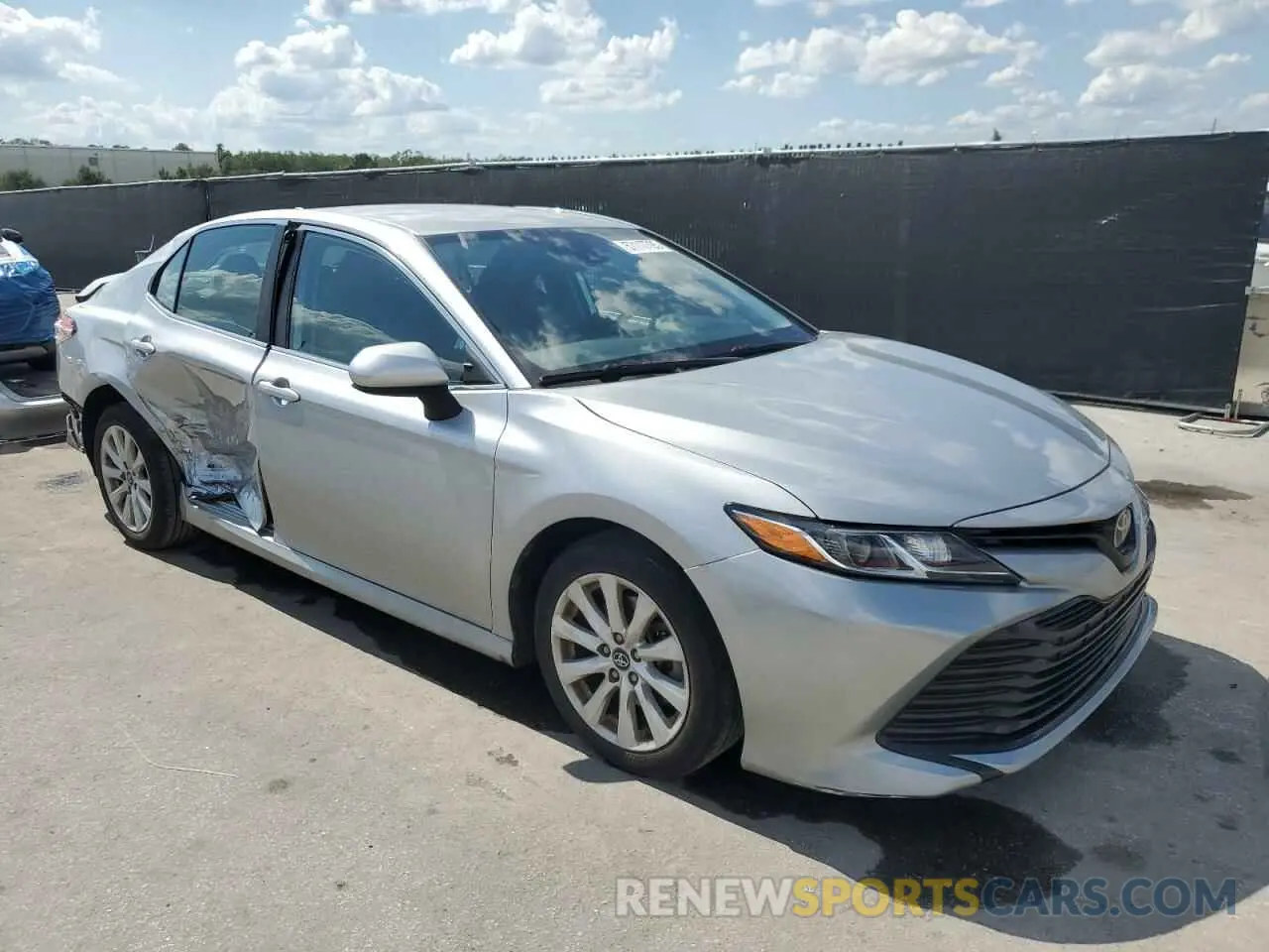 4 Photograph of a damaged car 4T1C11AK3LU924666 TOYOTA CAMRY 2020