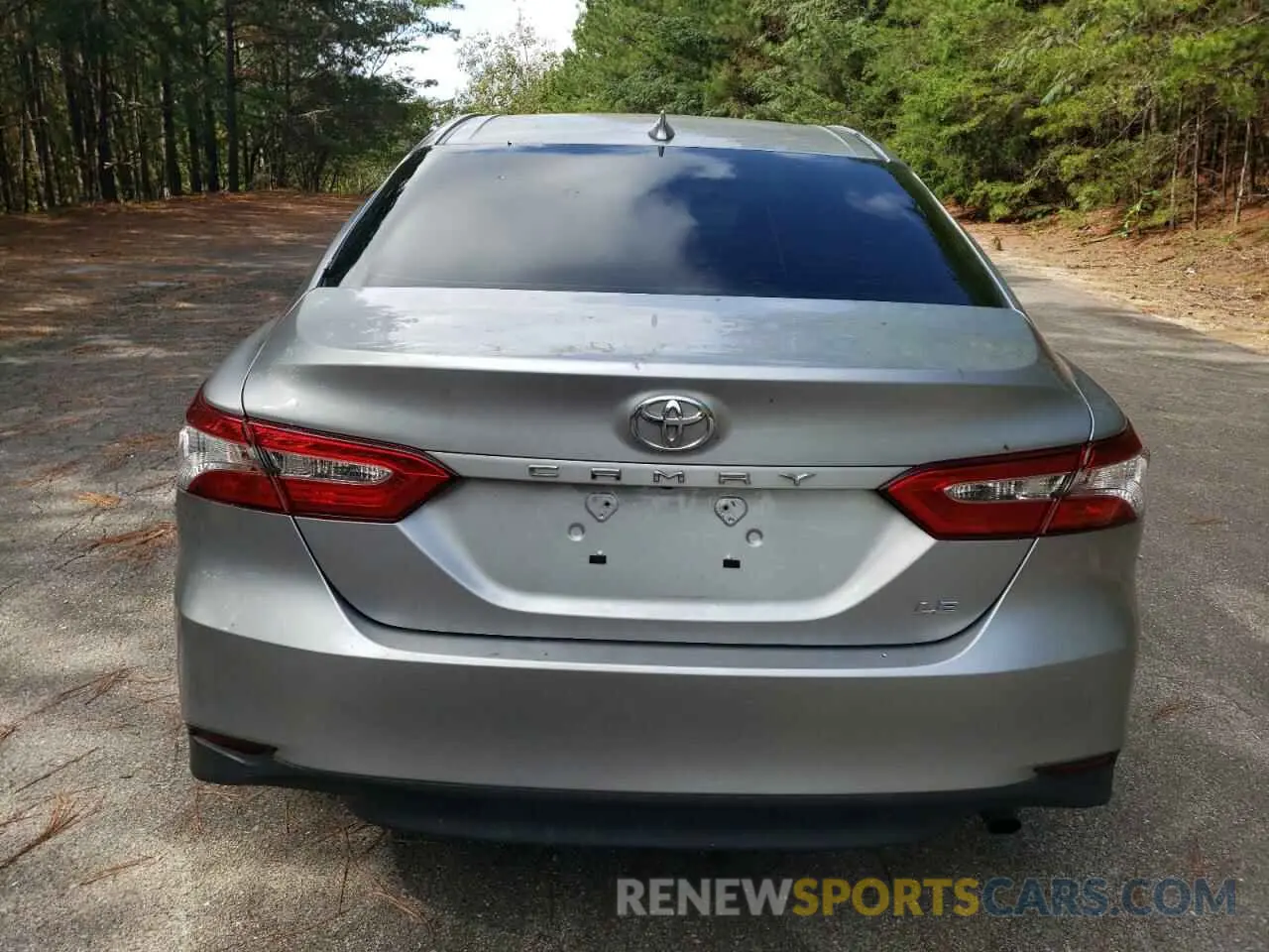 6 Photograph of a damaged car 4T1C11AK3LU925185 TOYOTA CAMRY 2020