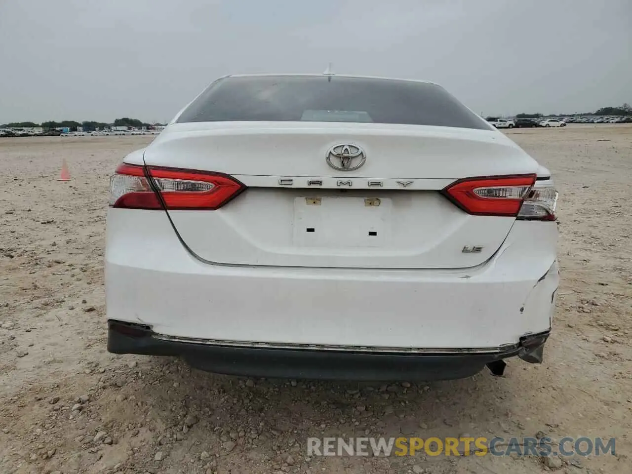 6 Photograph of a damaged car 4T1C11AK3LU929043 TOYOTA CAMRY 2020