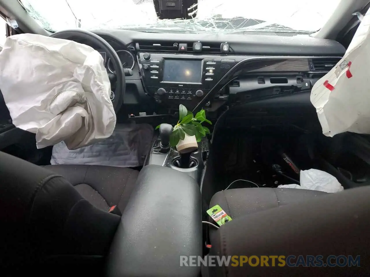 8 Photograph of a damaged car 4T1C11AK3LU929043 TOYOTA CAMRY 2020
