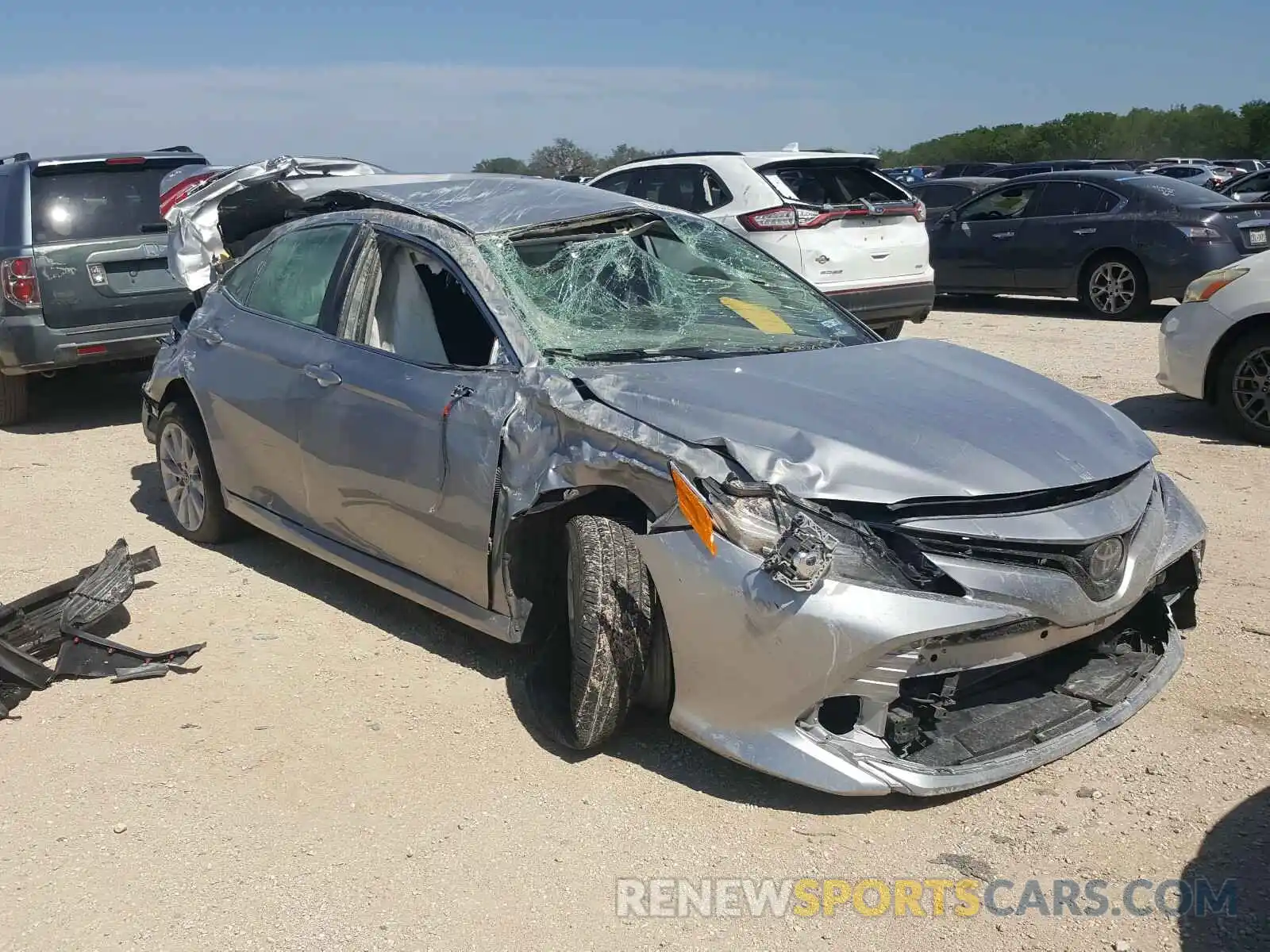 1 Photograph of a damaged car 4T1C11AK3LU935327 TOYOTA CAMRY 2020