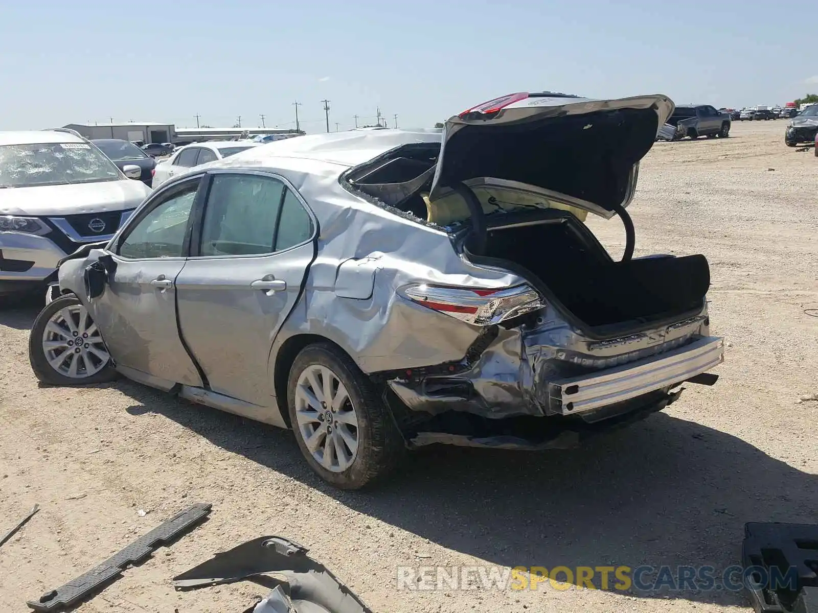 3 Photograph of a damaged car 4T1C11AK3LU935327 TOYOTA CAMRY 2020