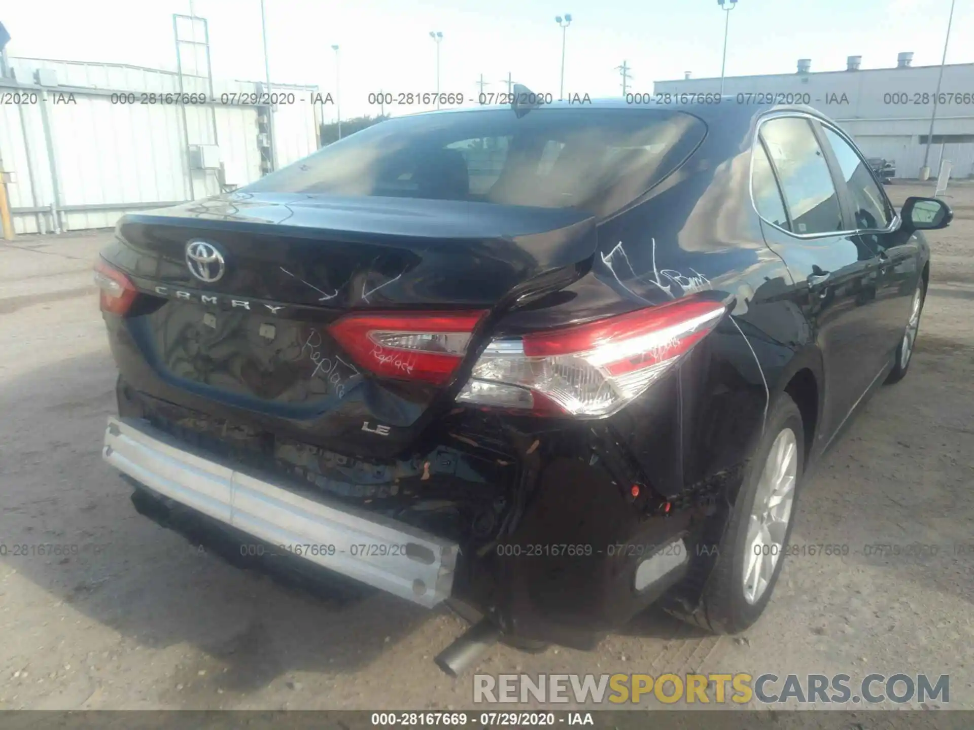 6 Photograph of a damaged car 4T1C11AK3LU941029 TOYOTA CAMRY 2020