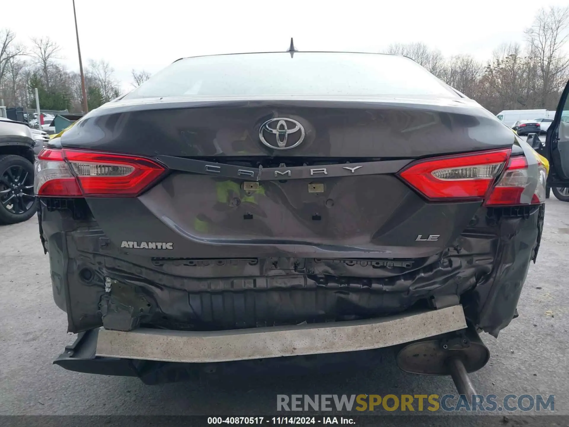 6 Photograph of a damaged car 4T1C11AK3LU943928 TOYOTA CAMRY 2020
