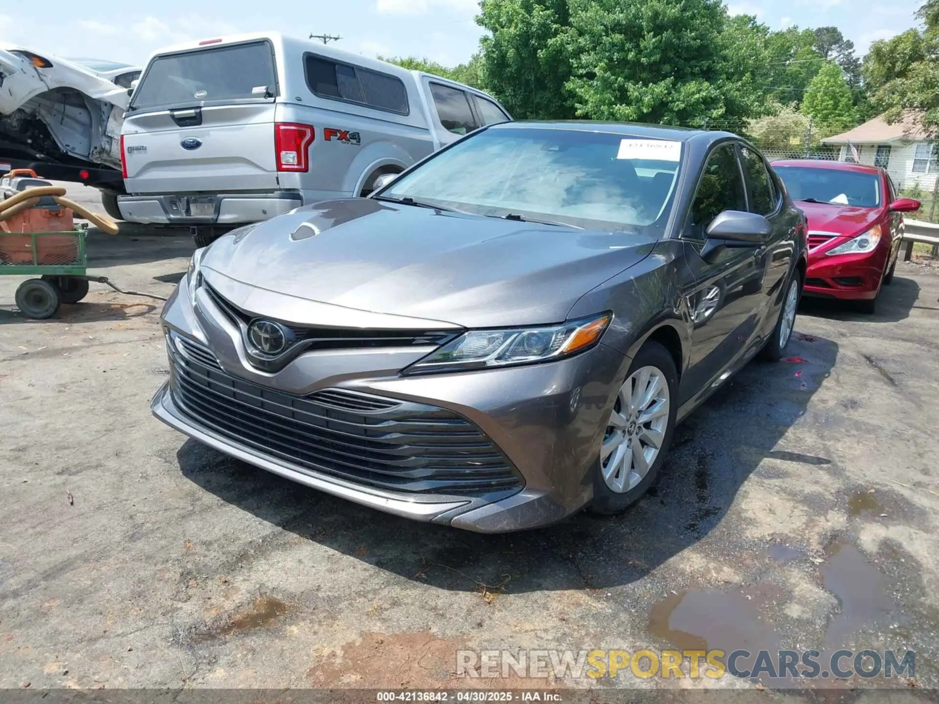 2 Photograph of a damaged car 4T1C11AK3LU945307 TOYOTA CAMRY 2020