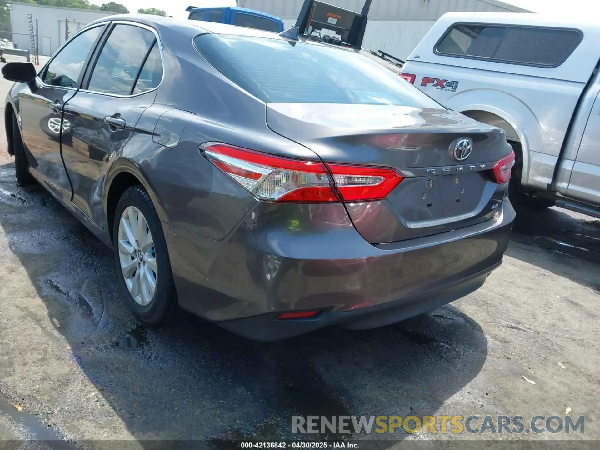 3 Photograph of a damaged car 4T1C11AK3LU945307 TOYOTA CAMRY 2020