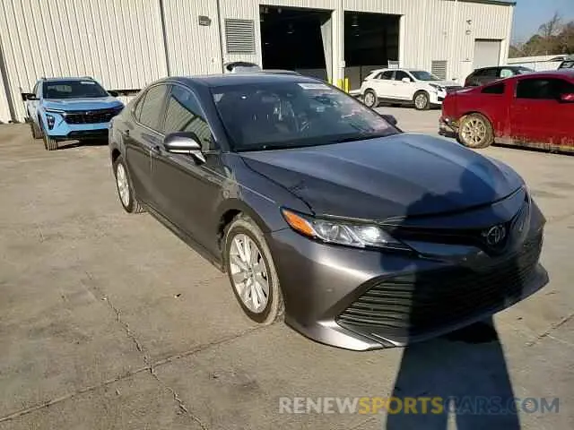 10 Photograph of a damaged car 4T1C11AK3LU945792 TOYOTA CAMRY 2020