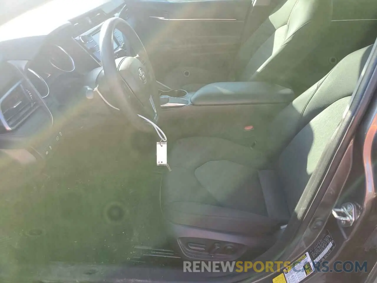 7 Photograph of a damaged car 4T1C11AK3LU945792 TOYOTA CAMRY 2020