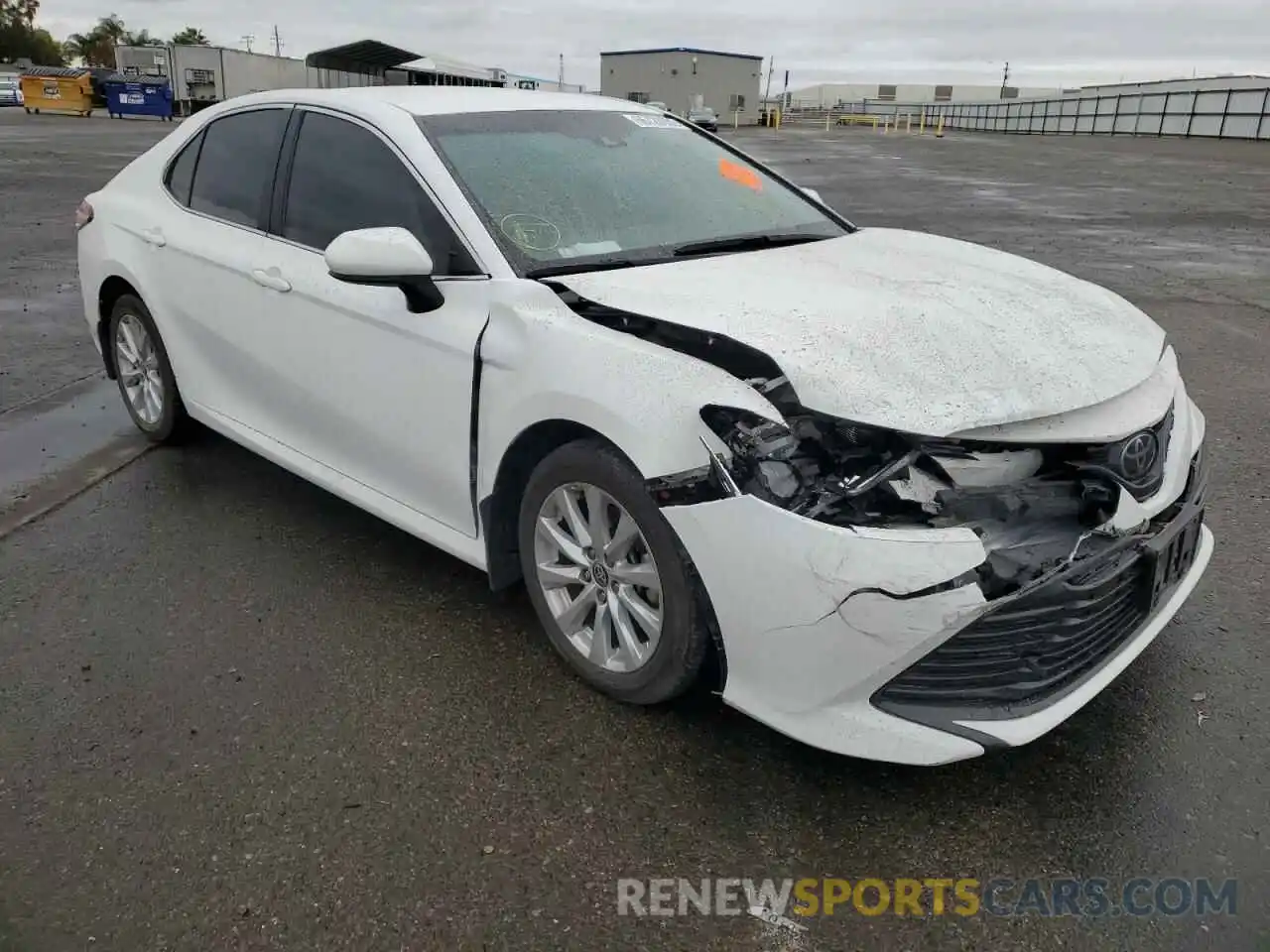 1 Photograph of a damaged car 4T1C11AK3LU960731 TOYOTA CAMRY 2020