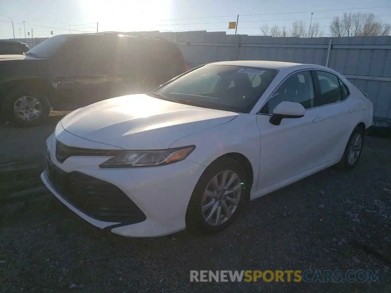 2 Photograph of a damaged car 4T1C11AK3LU975486 TOYOTA CAMRY 2020