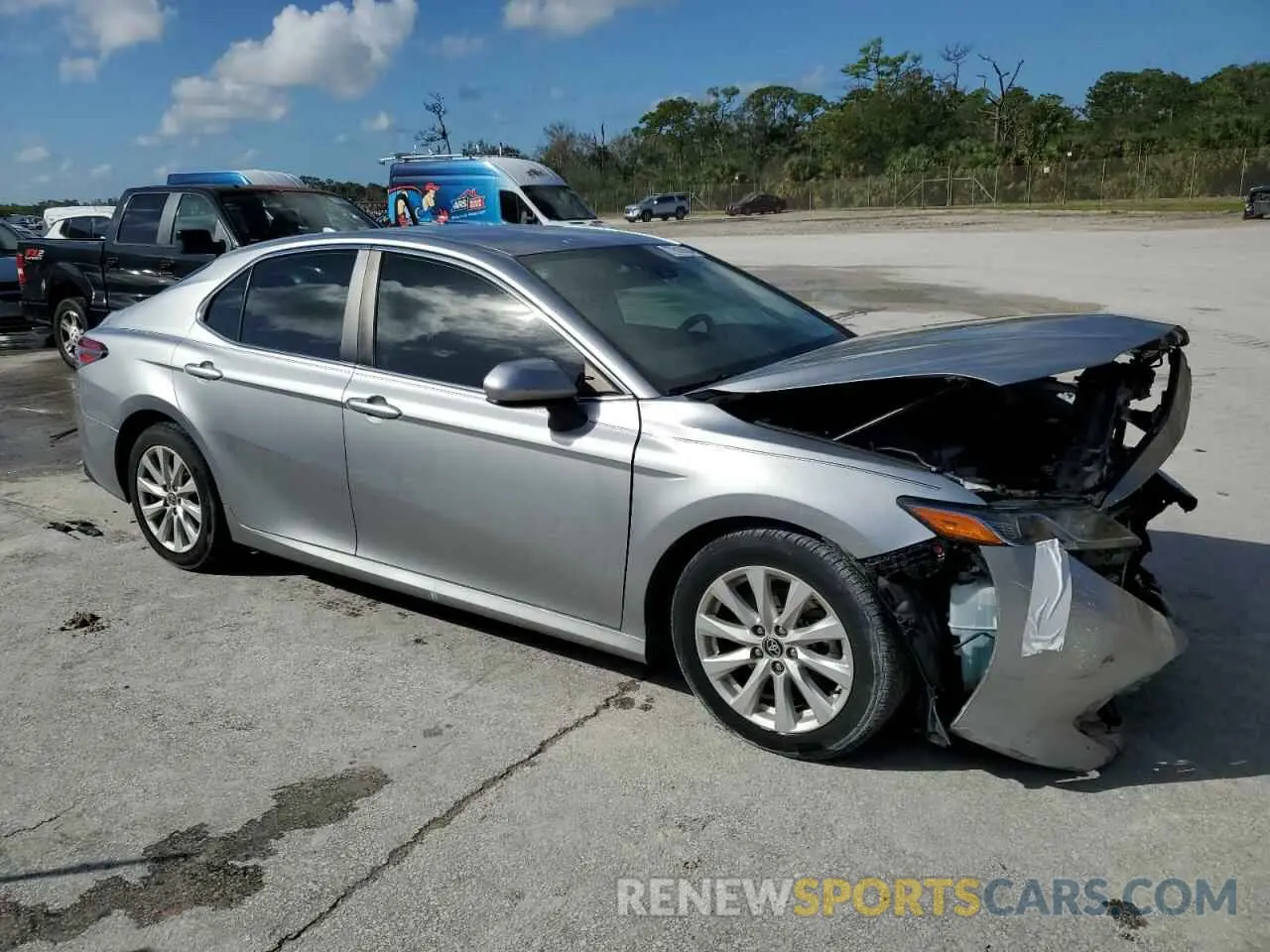 4 Photograph of a damaged car 4T1C11AK3LU984267 TOYOTA CAMRY 2020