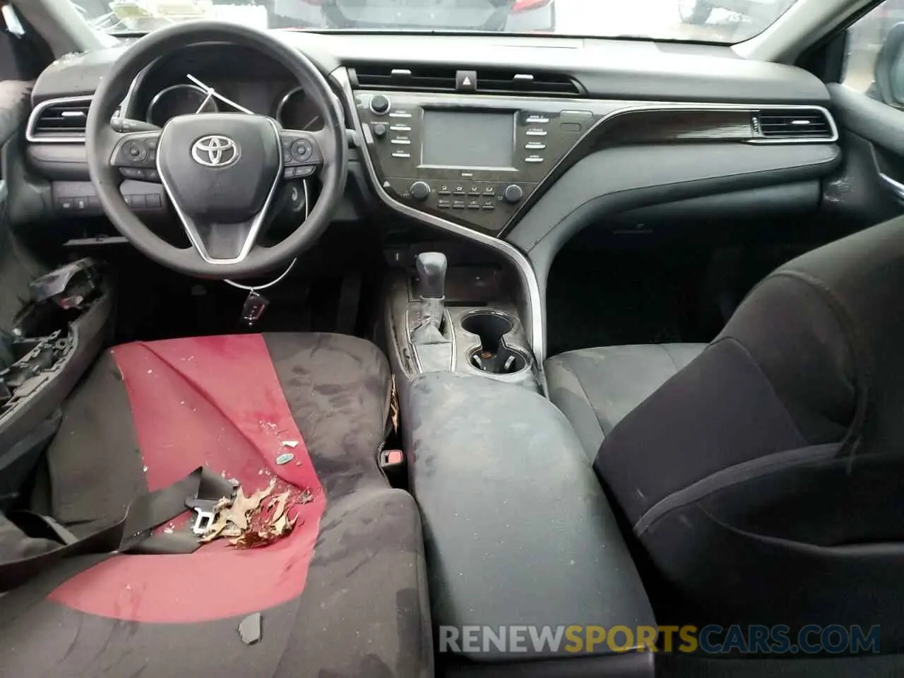 8 Photograph of a damaged car 4T1C11AK3LU984849 TOYOTA CAMRY 2020
