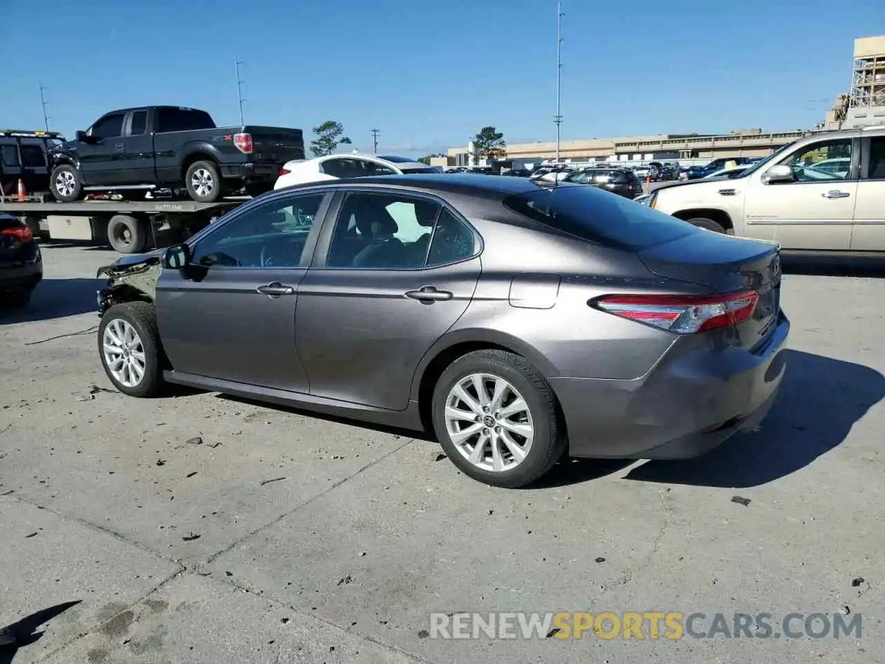 2 Photograph of a damaged car 4T1C11AK3LU986780 TOYOTA CAMRY 2020