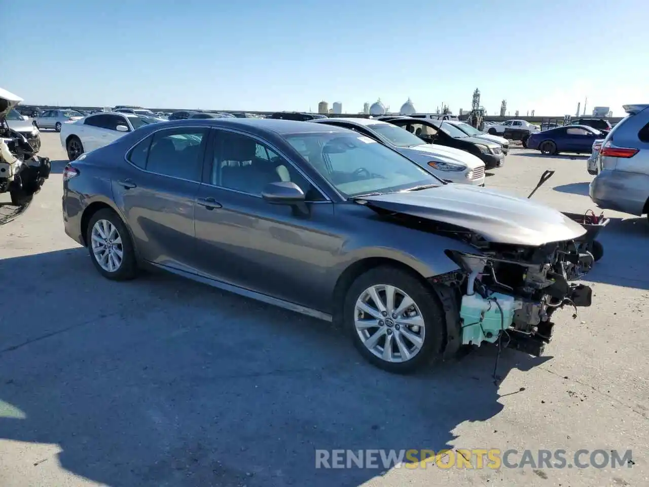 4 Photograph of a damaged car 4T1C11AK3LU986780 TOYOTA CAMRY 2020