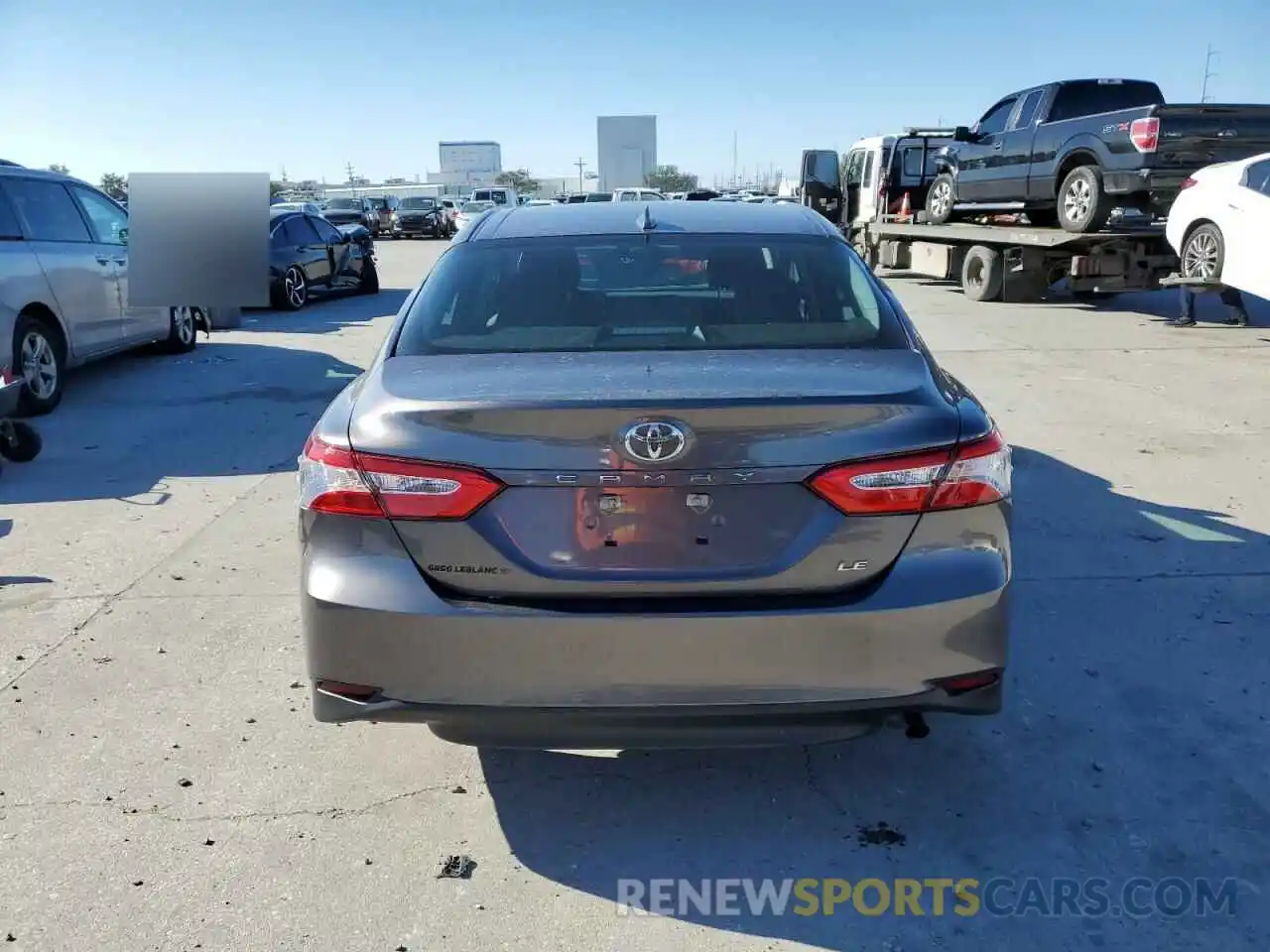 6 Photograph of a damaged car 4T1C11AK3LU986780 TOYOTA CAMRY 2020