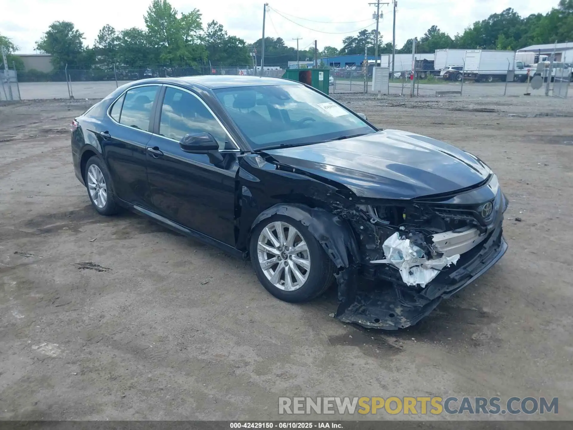 1 Photograph of a damaged car 4T1C11AK3LU991607 TOYOTA CAMRY 2020