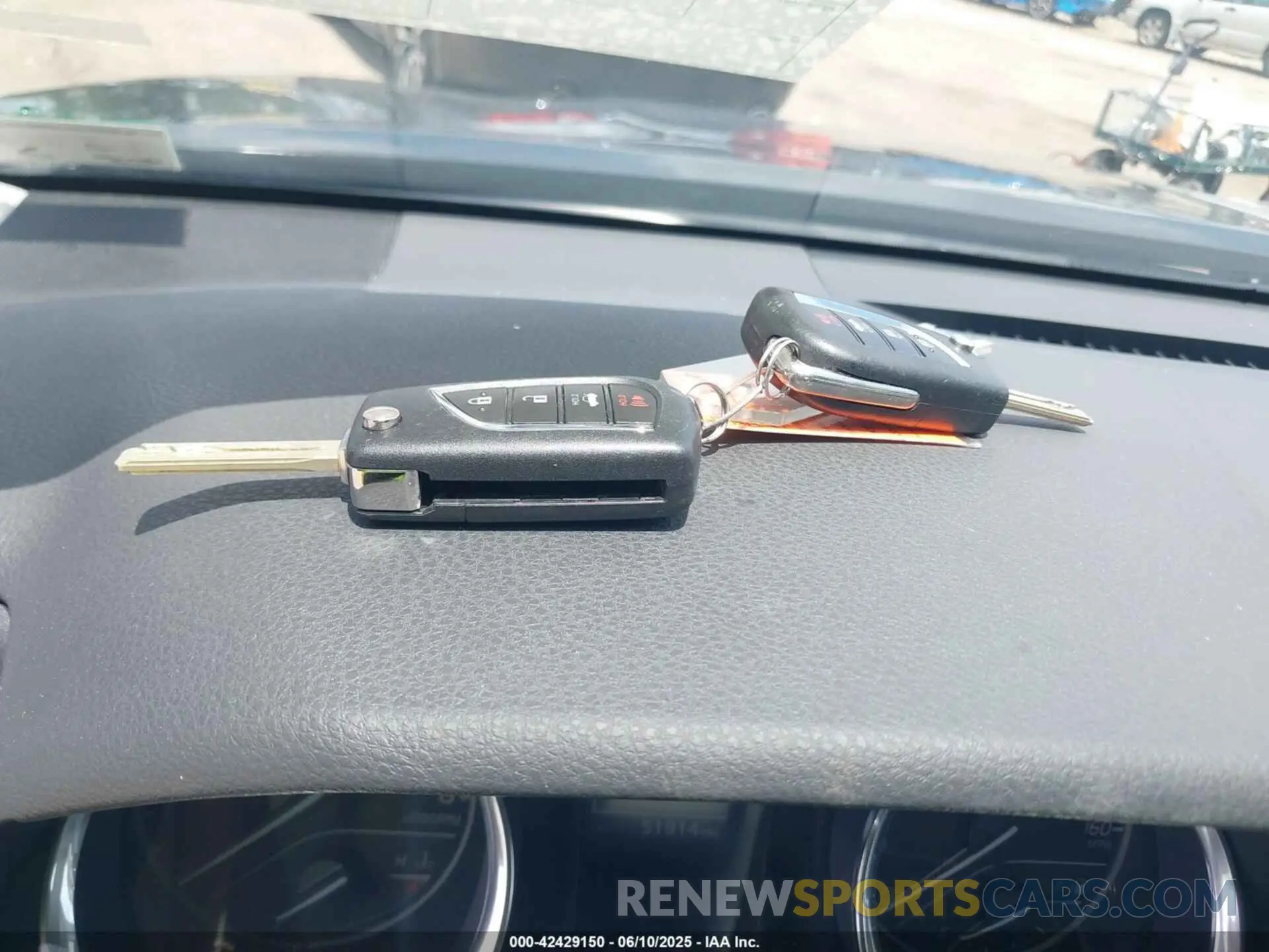 11 Photograph of a damaged car 4T1C11AK3LU991607 TOYOTA CAMRY 2020