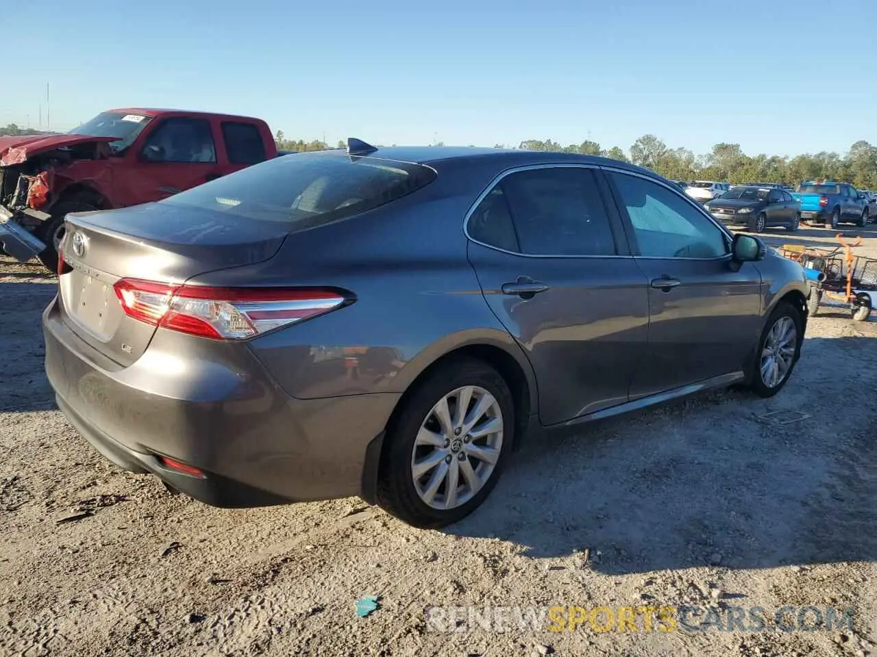 3 Photograph of a damaged car 4T1C11AK3LU995284 TOYOTA CAMRY 2020