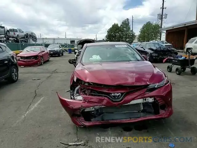 11 Photograph of a damaged car 4T1C11AK3LU997665 TOYOTA CAMRY 2020