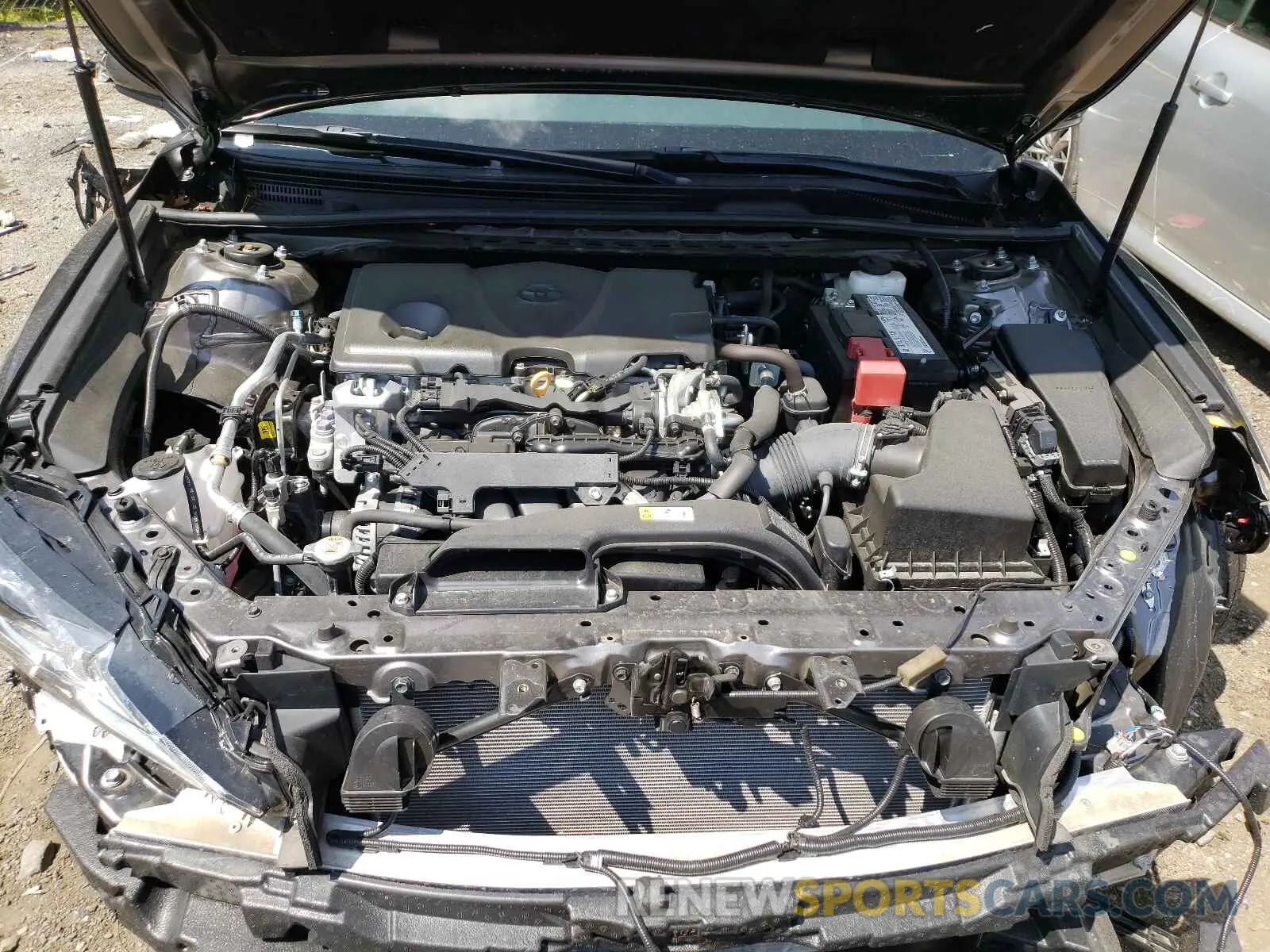 7 Photograph of a damaged car 4T1C11AK3LU998802 TOYOTA CAMRY 2020