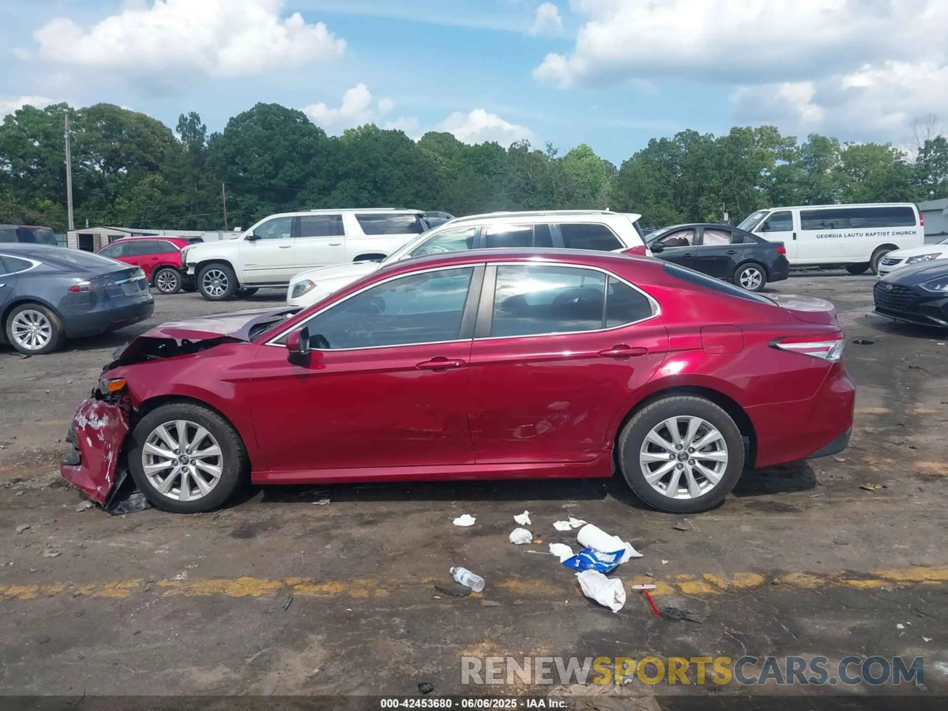 14 Photograph of a damaged car 4T1C11AK4LU301038 TOYOTA CAMRY 2020