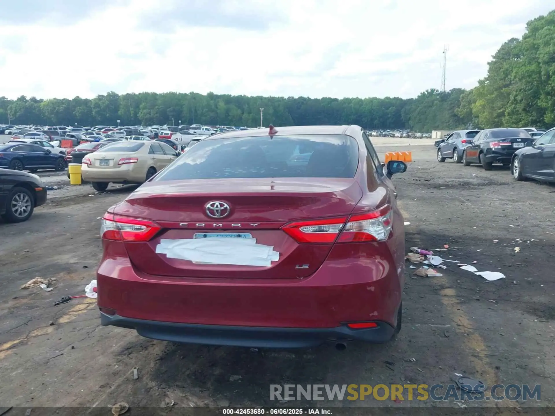 16 Photograph of a damaged car 4T1C11AK4LU301038 TOYOTA CAMRY 2020