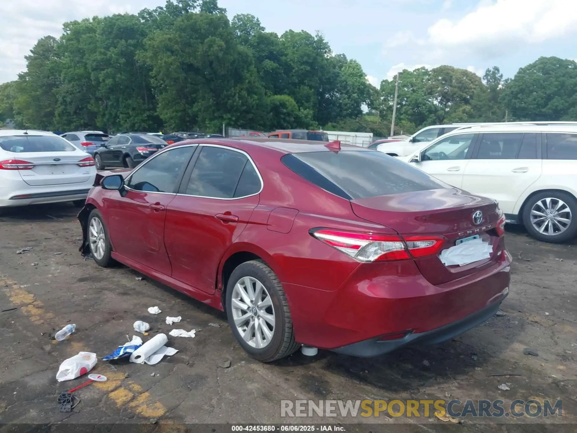 3 Photograph of a damaged car 4T1C11AK4LU301038 TOYOTA CAMRY 2020