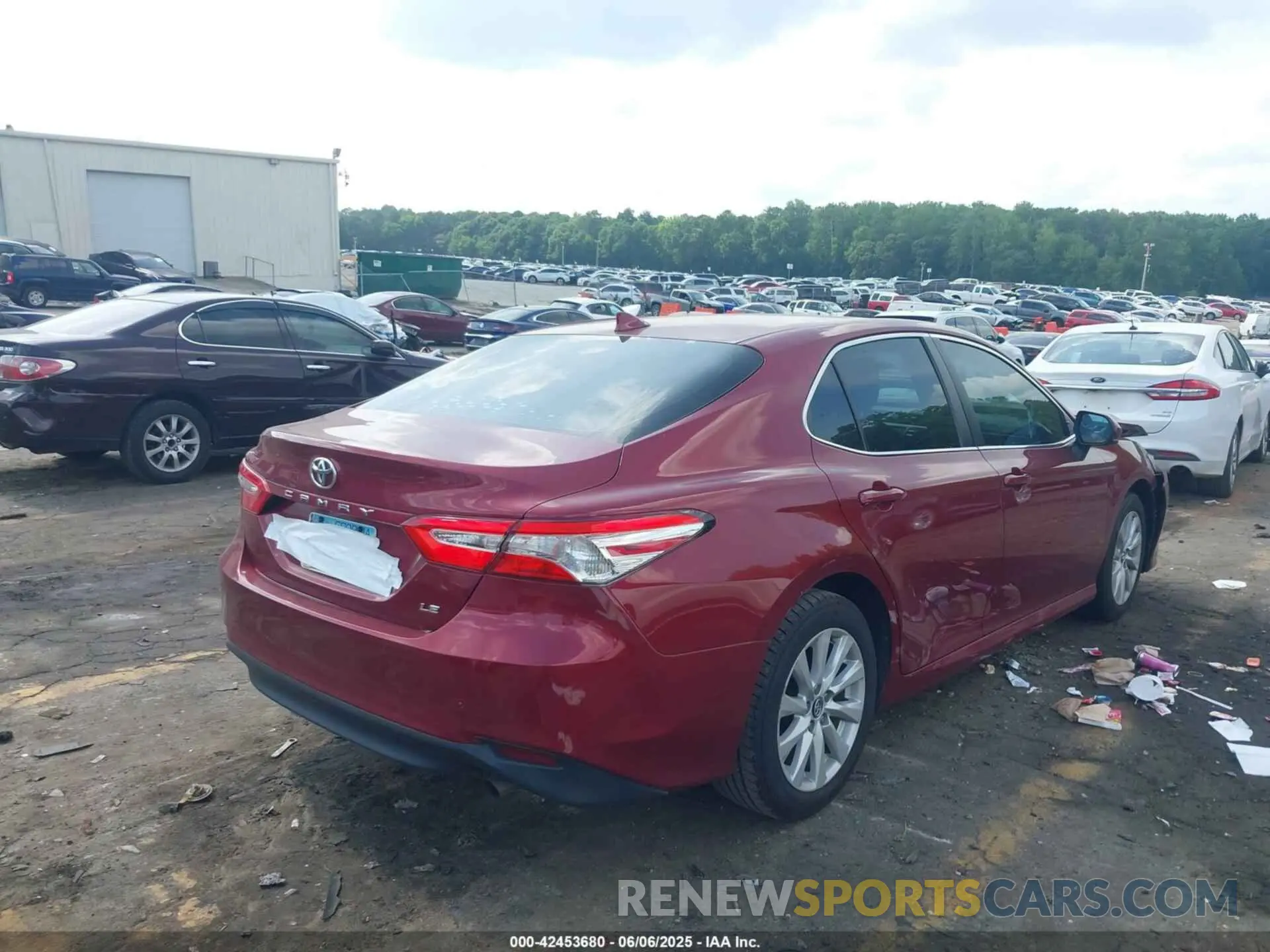 4 Photograph of a damaged car 4T1C11AK4LU301038 TOYOTA CAMRY 2020