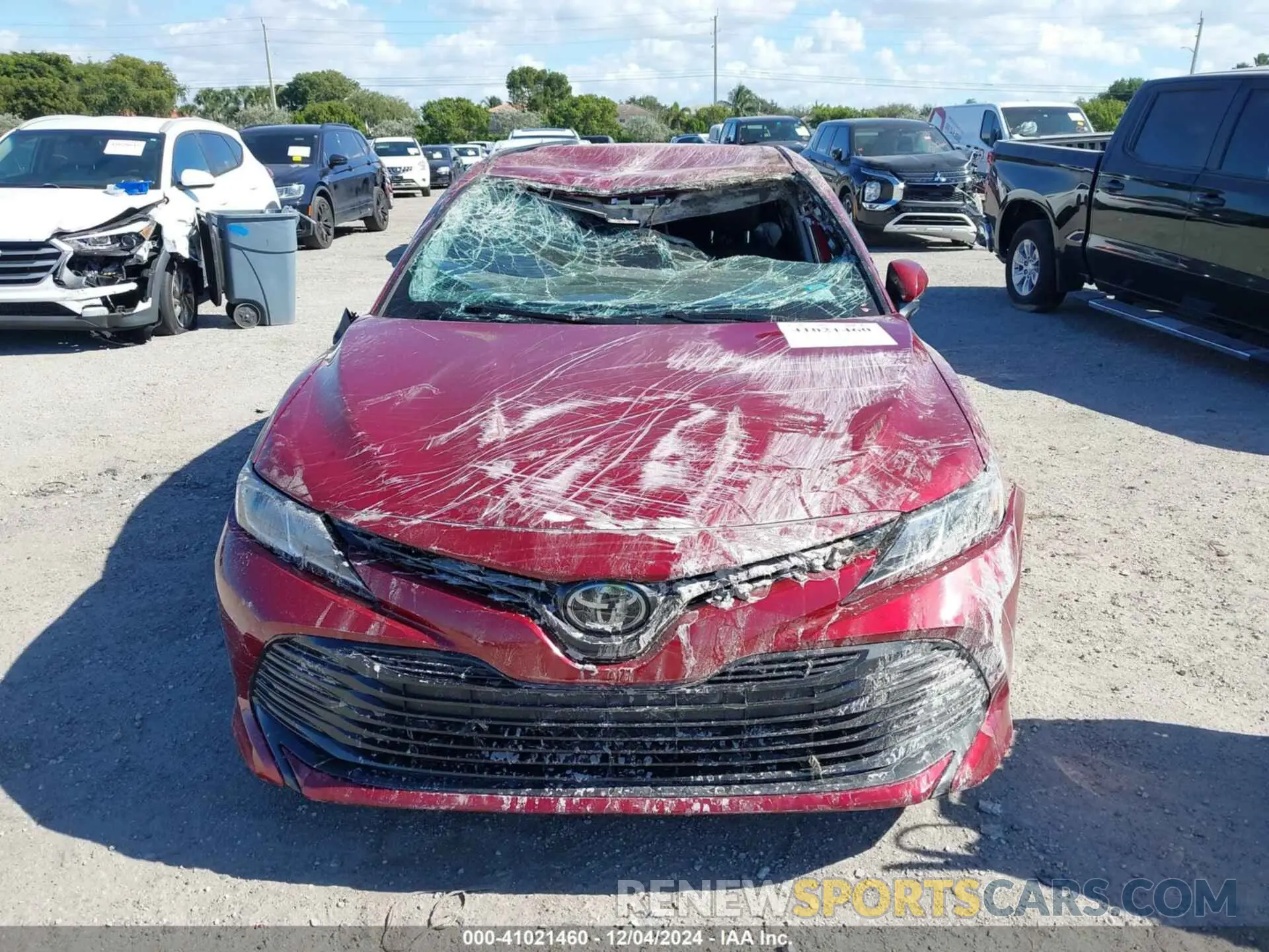 6 Photograph of a damaged car 4T1C11AK4LU321631 TOYOTA CAMRY 2020