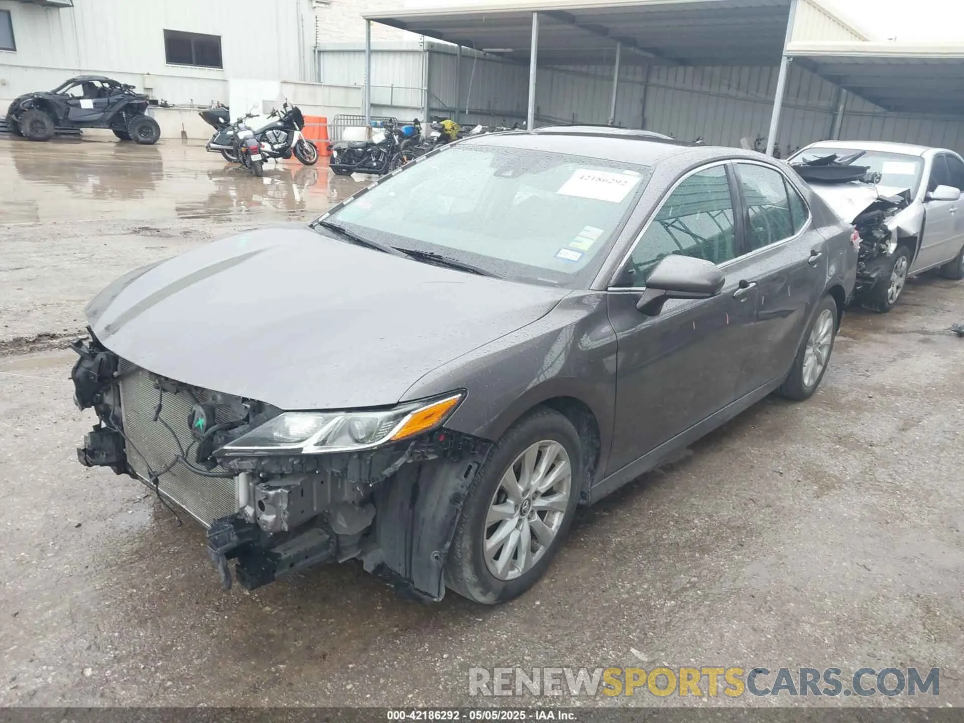 2 Photograph of a damaged car 4T1C11AK4LU331558 TOYOTA CAMRY 2020
