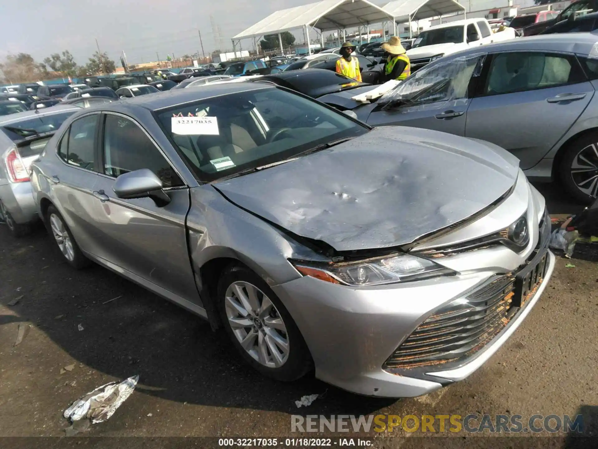 1 Photograph of a damaged car 4T1C11AK4LU341460 TOYOTA CAMRY 2020