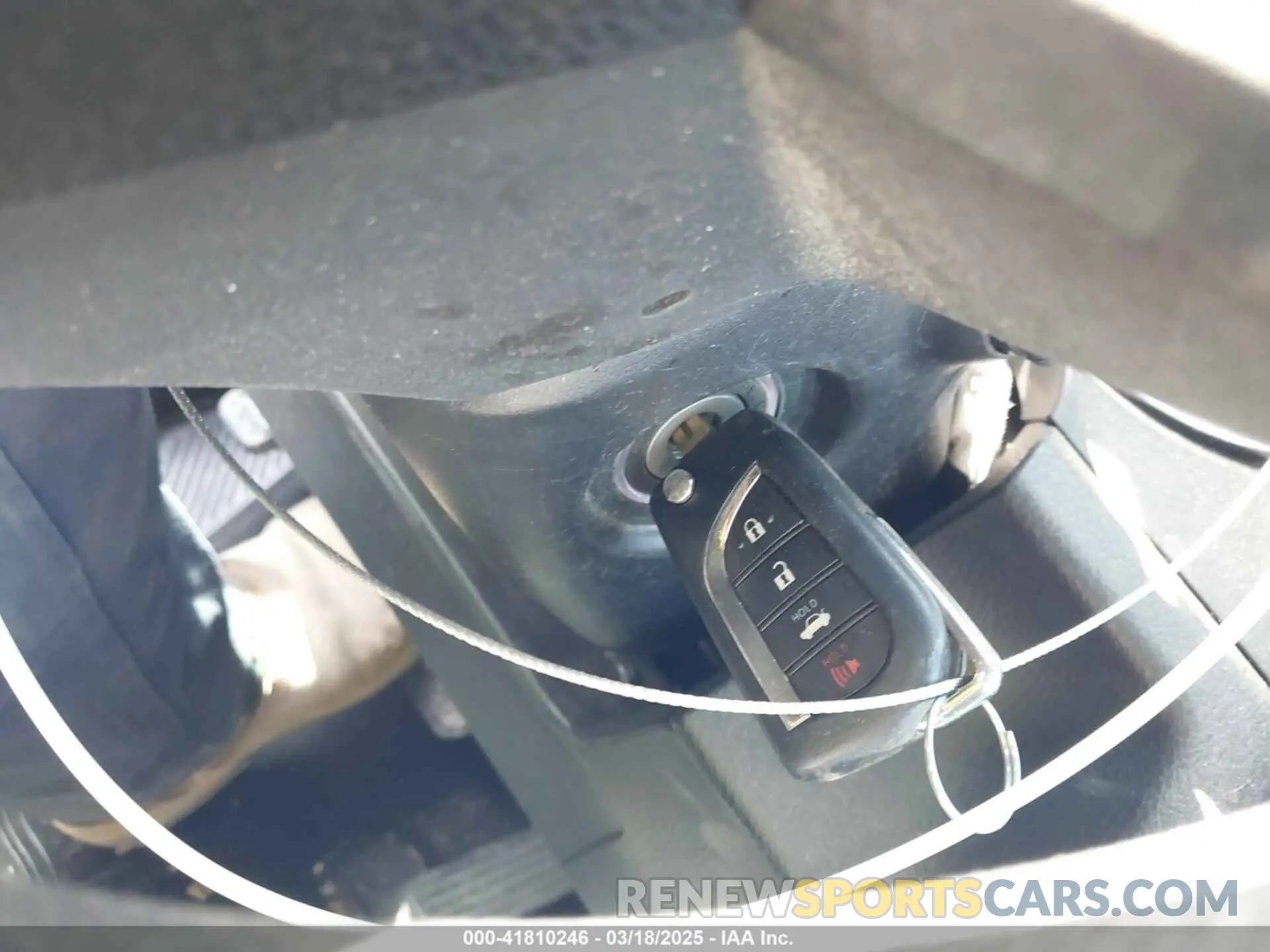 11 Photograph of a damaged car 4T1C11AK4LU345461 TOYOTA CAMRY 2020