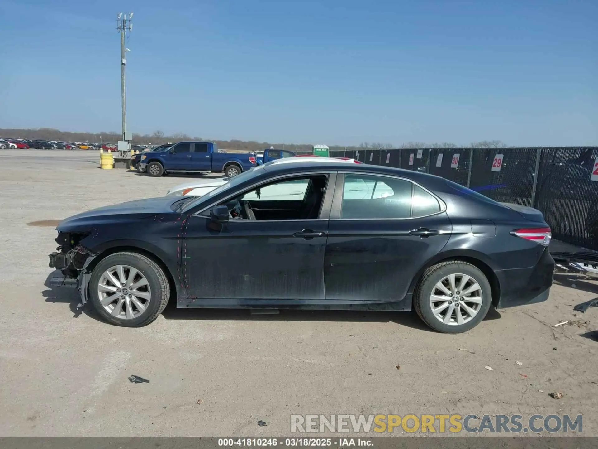 15 Photograph of a damaged car 4T1C11AK4LU345461 TOYOTA CAMRY 2020