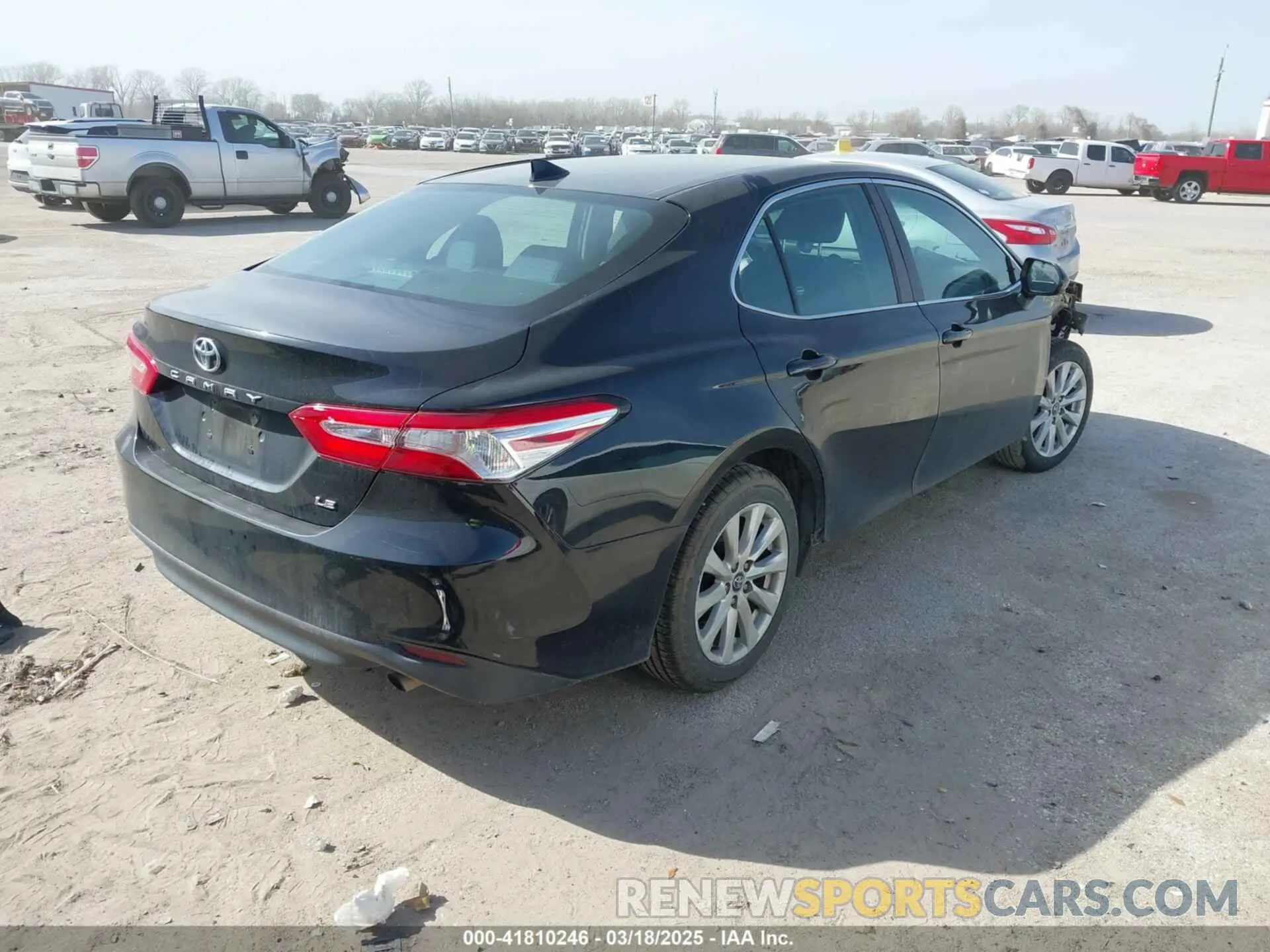 4 Photograph of a damaged car 4T1C11AK4LU345461 TOYOTA CAMRY 2020