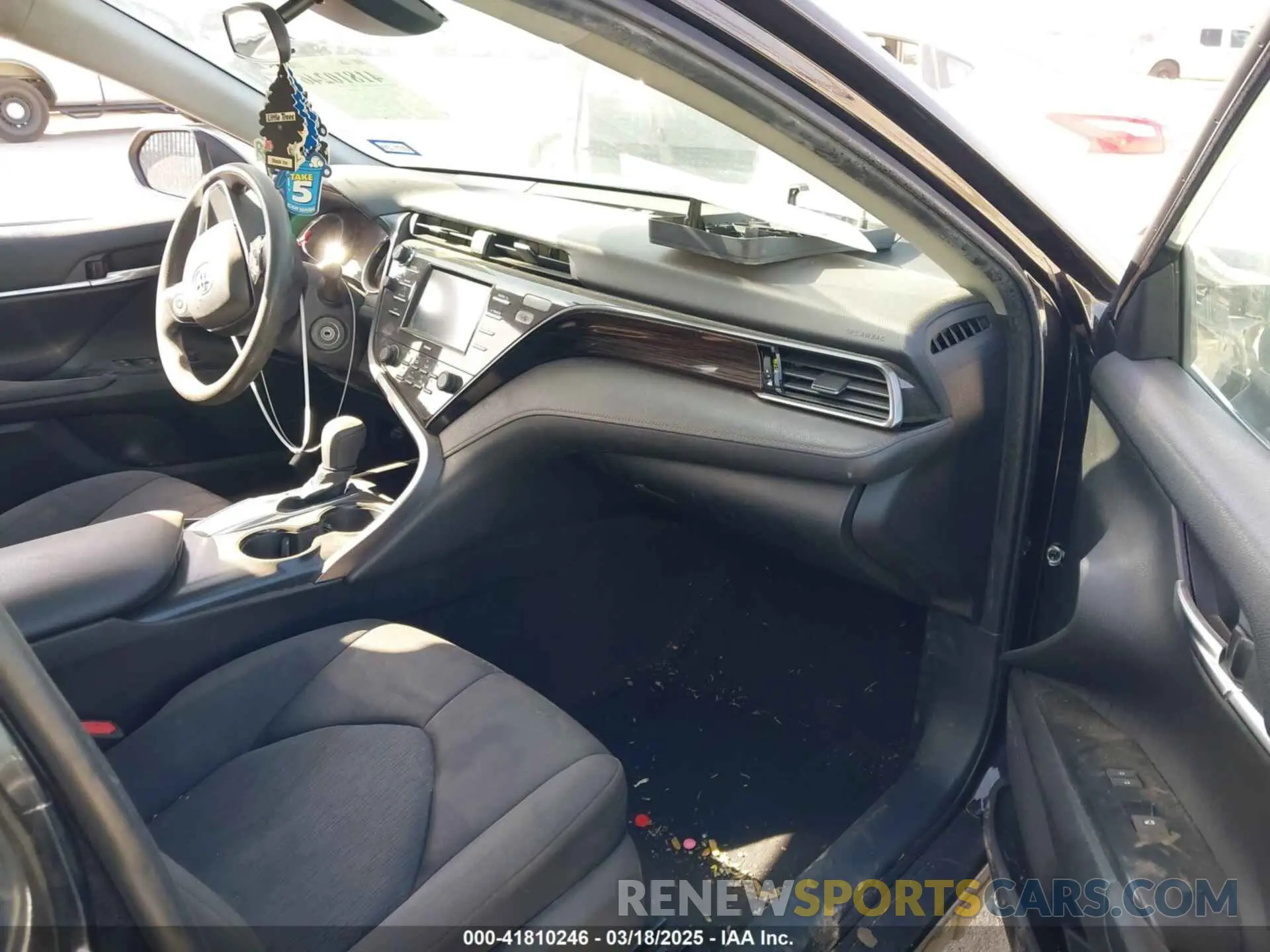 5 Photograph of a damaged car 4T1C11AK4LU345461 TOYOTA CAMRY 2020