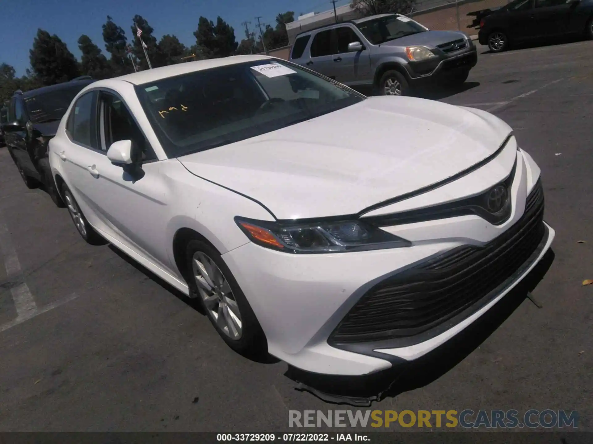 1 Photograph of a damaged car 4T1C11AK4LU358520 TOYOTA CAMRY 2020