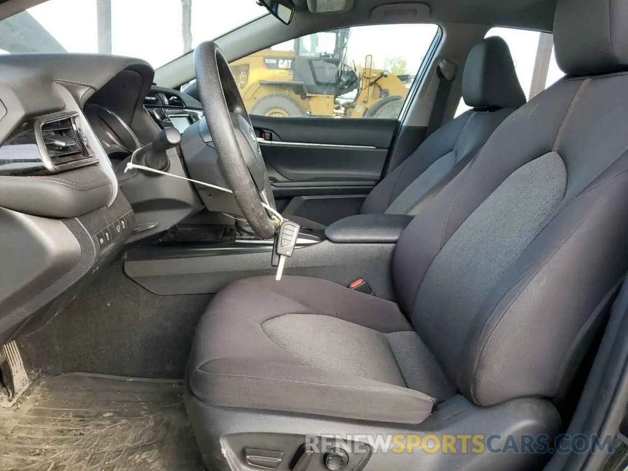 7 Photograph of a damaged car 4T1C11AK4LU360008 TOYOTA CAMRY 2020