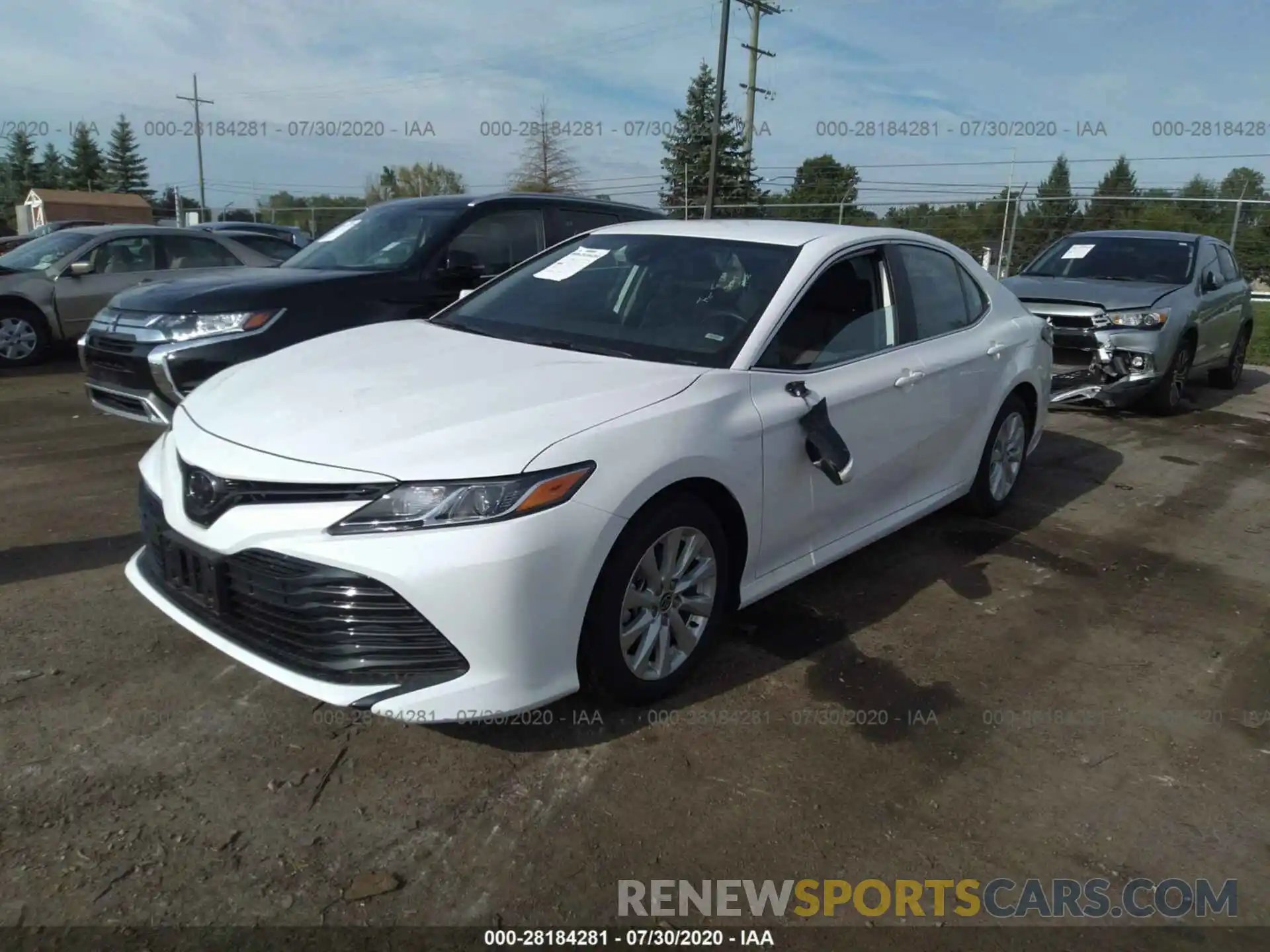 2 Photograph of a damaged car 4T1C11AK4LU362566 TOYOTA CAMRY 2020