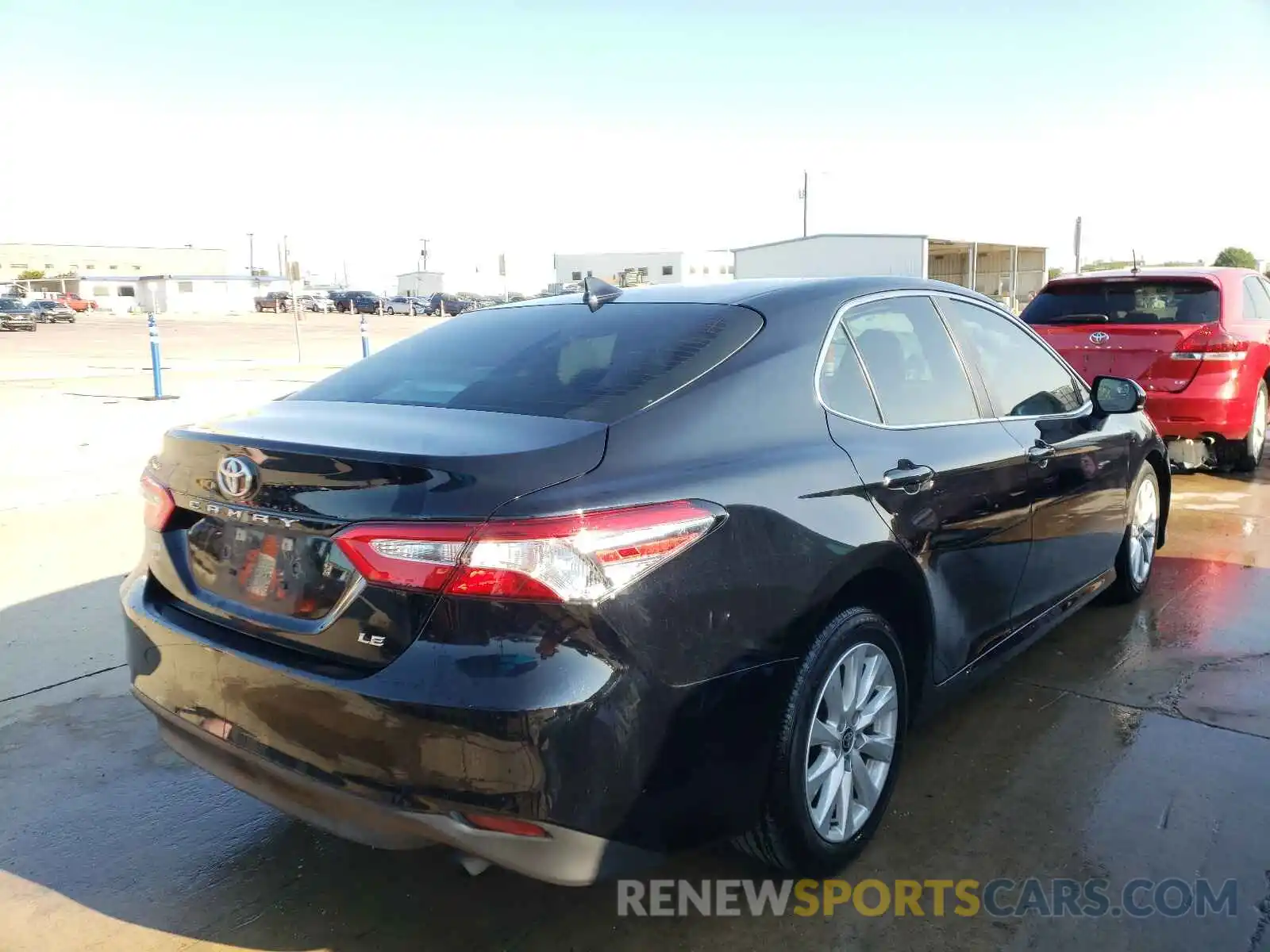 4 Photograph of a damaged car 4T1C11AK4LU365497 TOYOTA CAMRY 2020