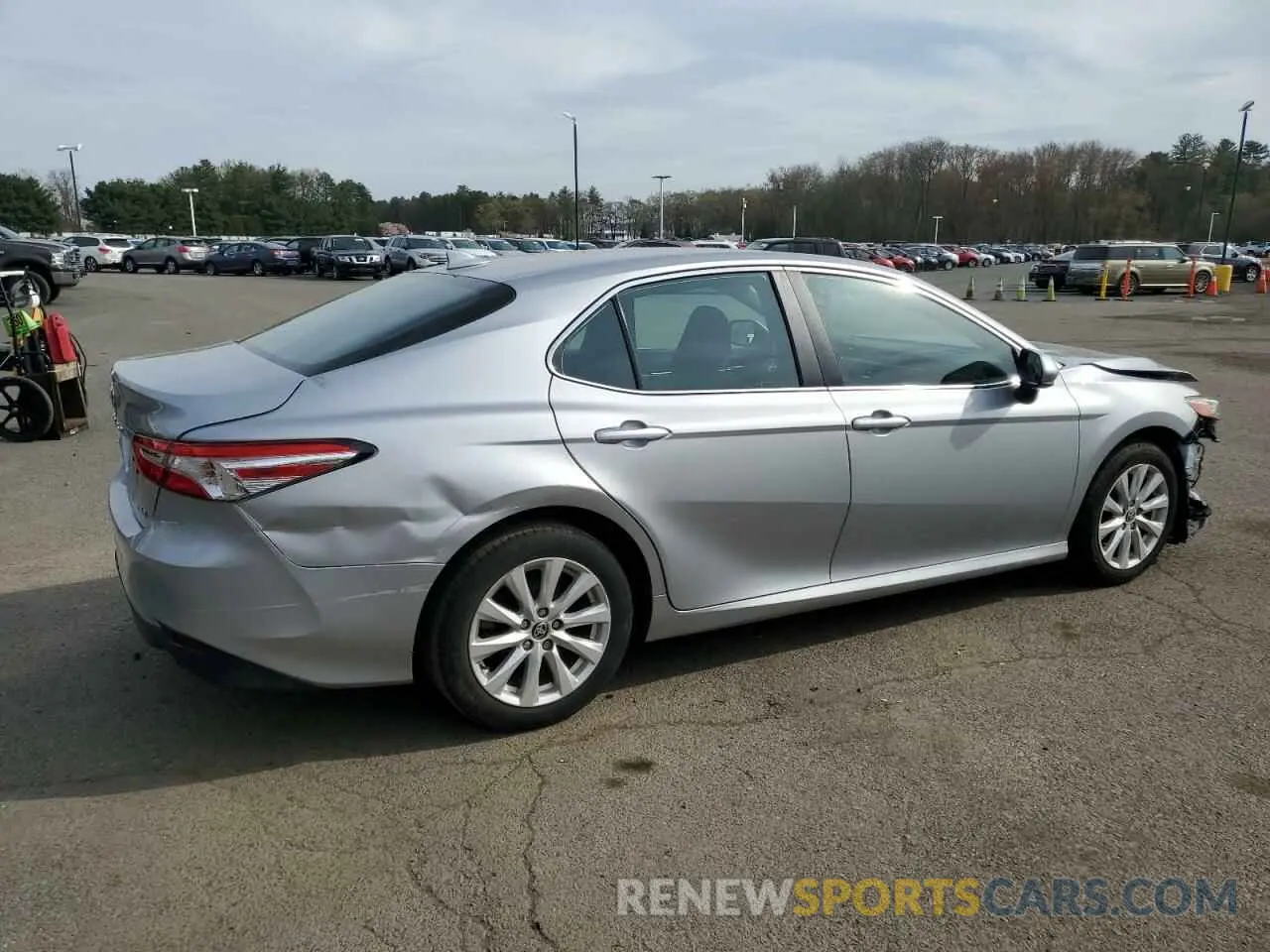 3 Photograph of a damaged car 4T1C11AK4LU367041 TOYOTA CAMRY 2020