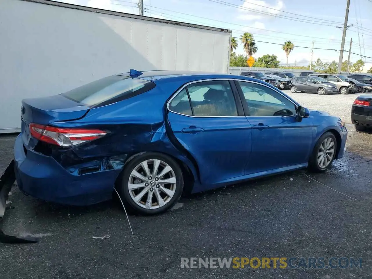 3 Photograph of a damaged car 4T1C11AK4LU376581 TOYOTA CAMRY 2020
