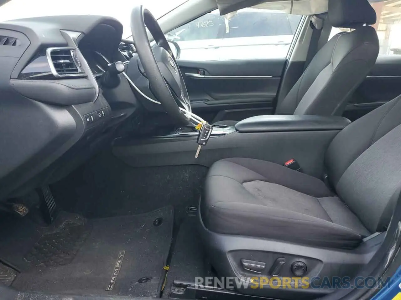 7 Photograph of a damaged car 4T1C11AK4LU376581 TOYOTA CAMRY 2020