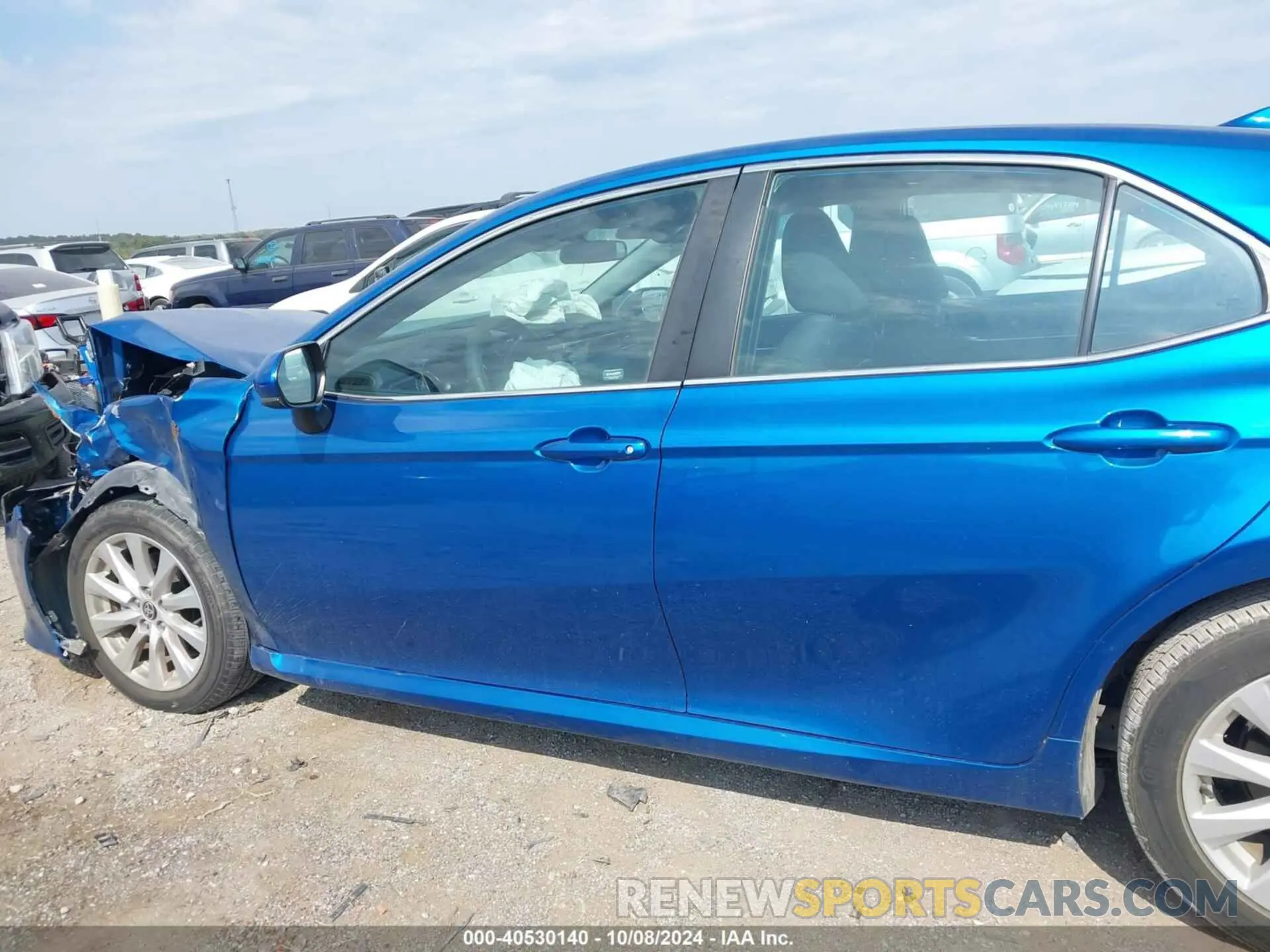 14 Photograph of a damaged car 4T1C11AK4LU385538 TOYOTA CAMRY 2020