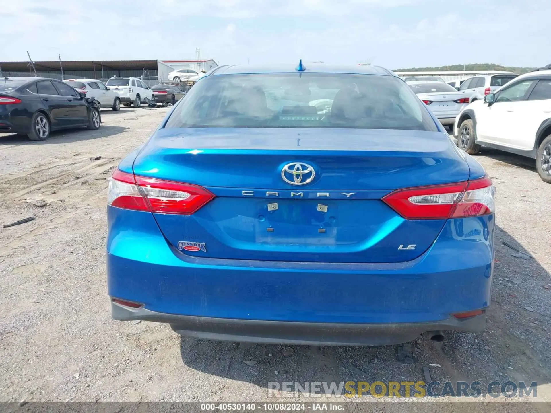 16 Photograph of a damaged car 4T1C11AK4LU385538 TOYOTA CAMRY 2020