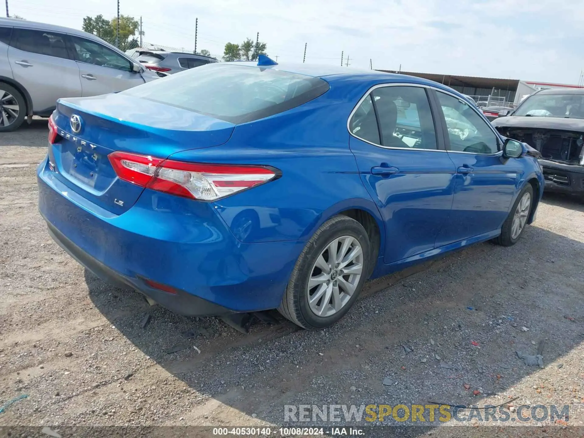 4 Photograph of a damaged car 4T1C11AK4LU385538 TOYOTA CAMRY 2020