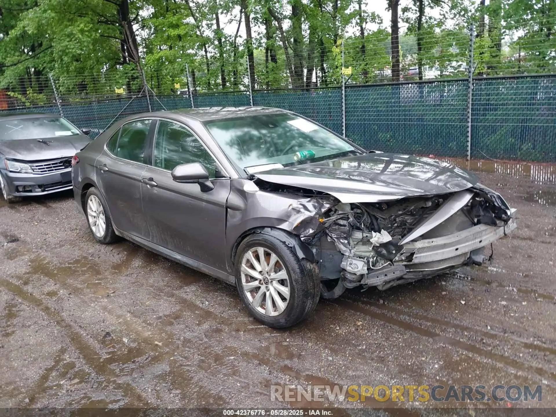 1 Photograph of a damaged car 4T1C11AK4LU395468 TOYOTA CAMRY 2020