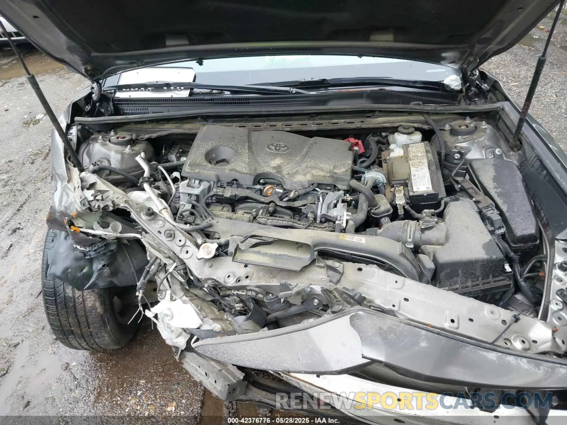 10 Photograph of a damaged car 4T1C11AK4LU395468 TOYOTA CAMRY 2020