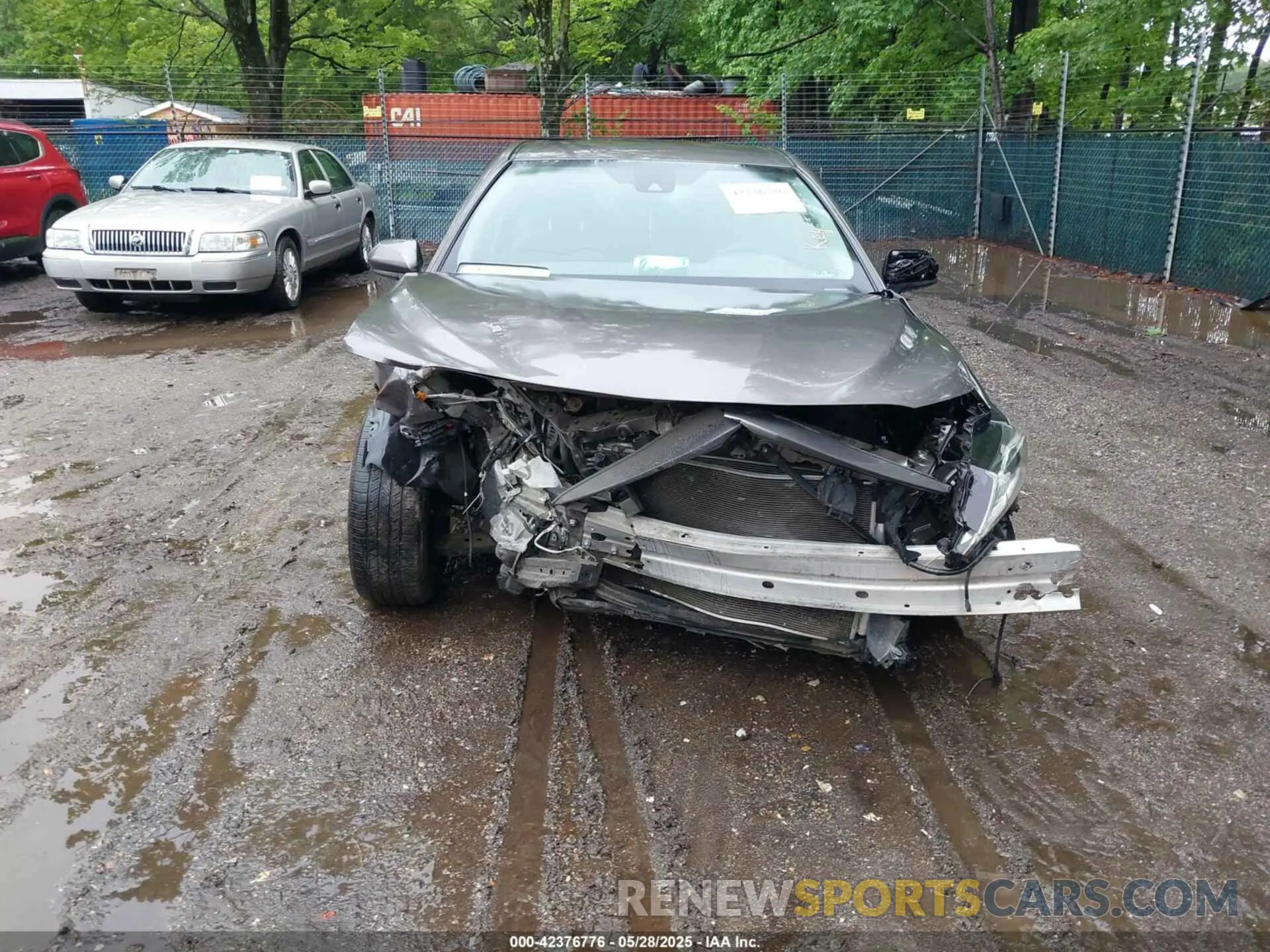 11 Photograph of a damaged car 4T1C11AK4LU395468 TOYOTA CAMRY 2020